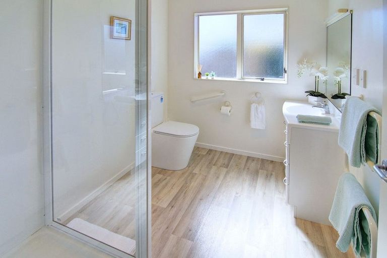 Photo of property in Holdsworth Villas, 59/2 William Donald Drive, Solway, Masterton, 5810