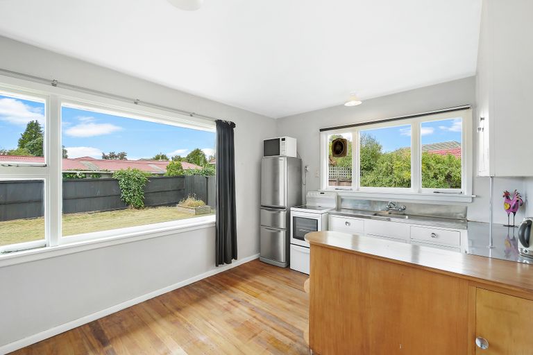 Photo of property in 25 Fairmont Place, Hornby, Christchurch, 8042
