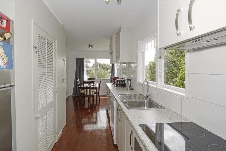 Photo of property in 42 Glendene Avenue, Glendene, Auckland, 0602