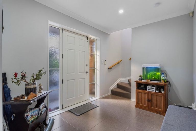 Photo of property in 8a Grassways Avenue, Pakuranga, Auckland, 2010