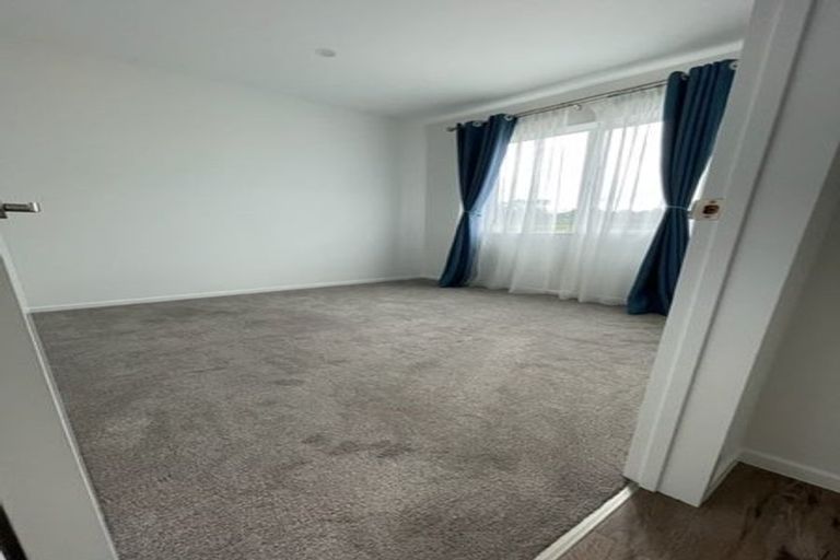 Photo of property in 3 Franheim Crescent, Orewa, 0931