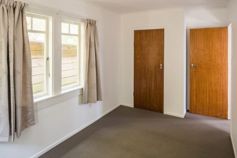 Photo of property in 57-59 Seaview Road, Paremata, Porirua, 5024