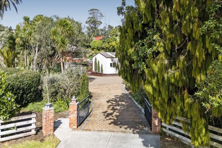 Photo of property in 11 Orite Drive, Mangorei, New Plymouth, 4371