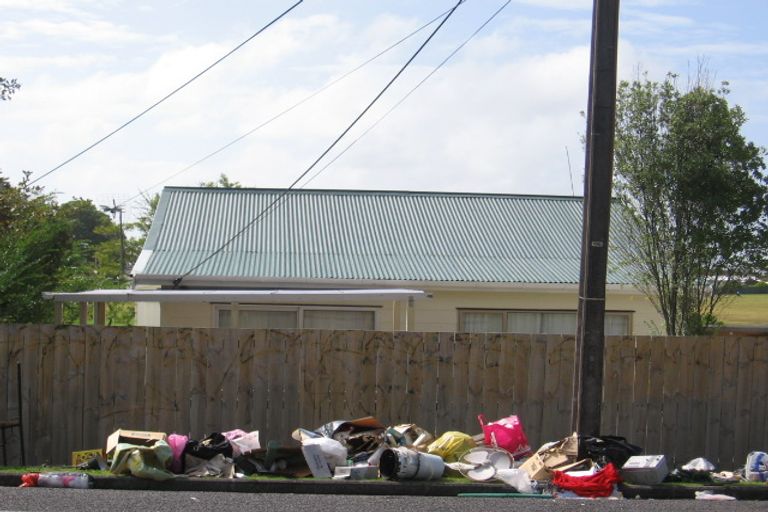 Photo of property in 1/31 St Leonards Road, Kelston, Auckland, 0602