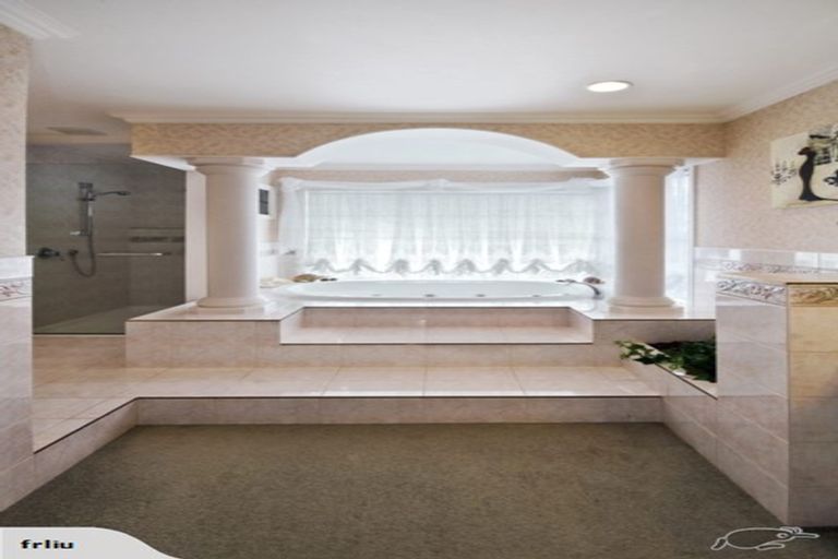 Photo of property in 20 Manor Park, Sunnyhills, Auckland, 2010