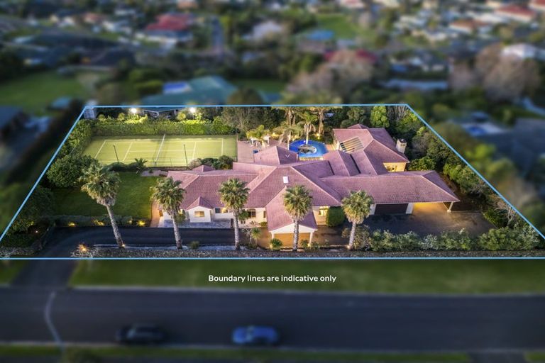 Photo of property in 9 Burgundy Park Avenue, Henderson, Auckland, 0612