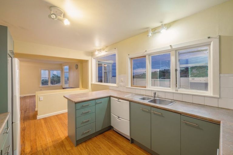 Photo of property in 61 Mount Pleasant Road, Mount Pleasant, Christchurch, 8081