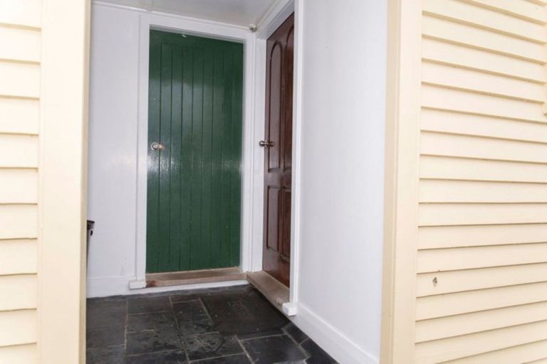 Photo of property in 28 Victor Street, Dannevirke, 4930