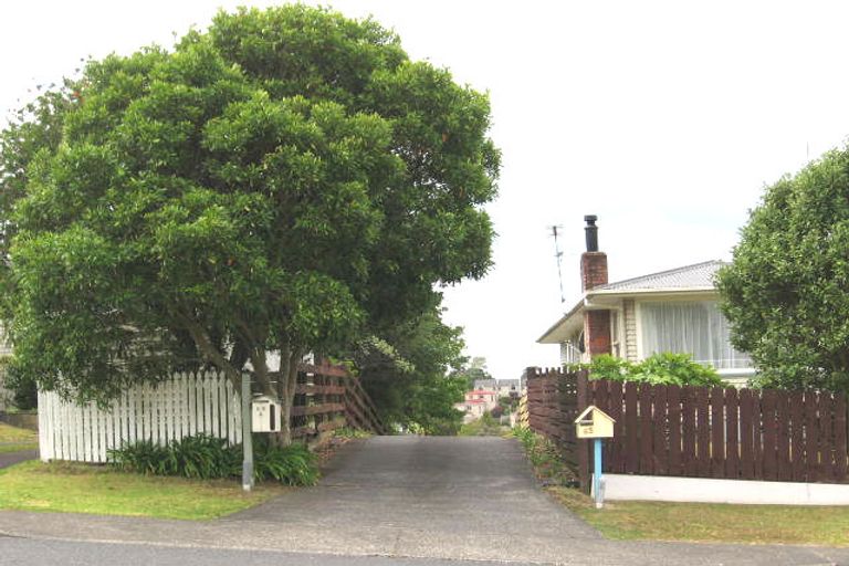 Photo of property in 65a Juniper Road, Sunnynook, Auckland, 0620