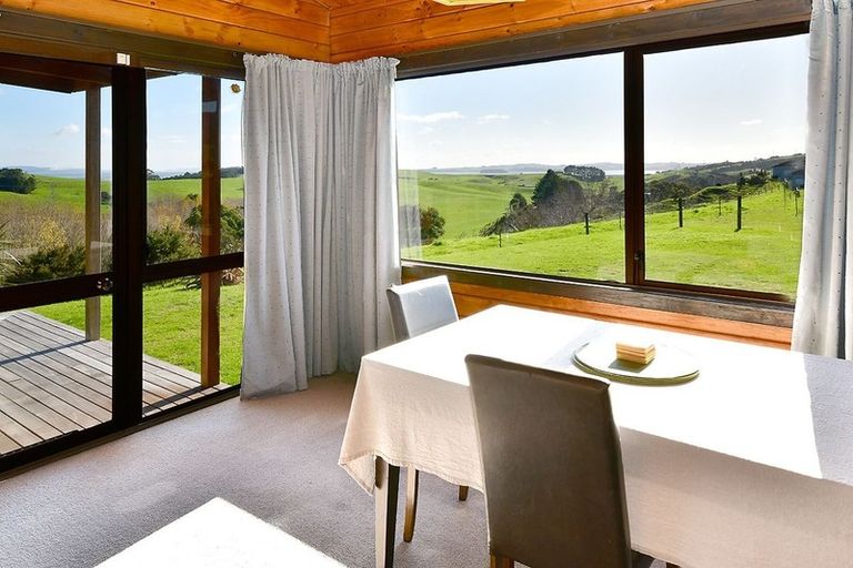 Photo of property in 3020 Kaipara Coast Highway, Glorit, Warkworth, 0984