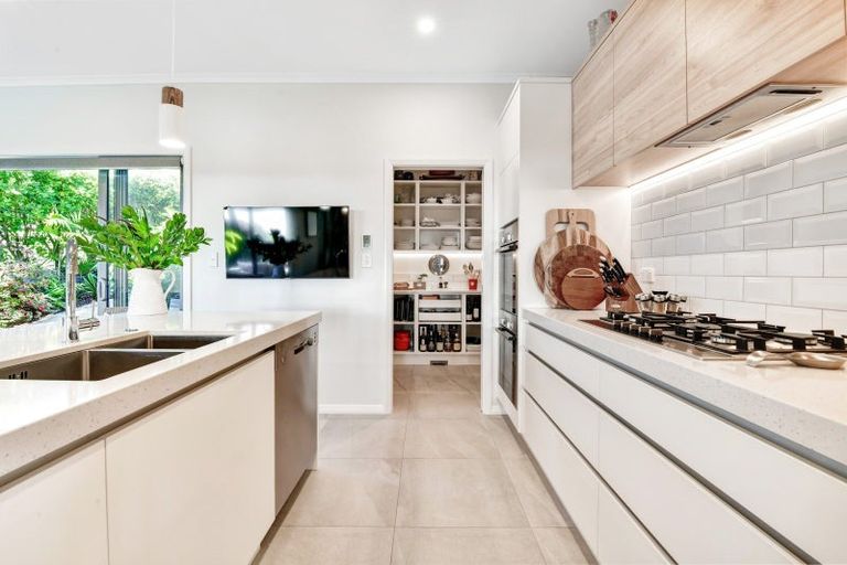 Photo of property in 96 Arran Point Parade, Orewa, 0931