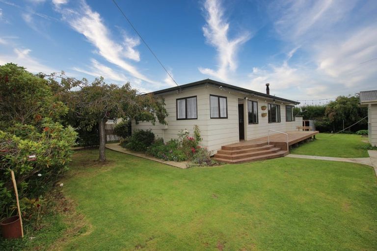 Photo of property in 26 Tokanui-haldane Road, Tokanui, 9884