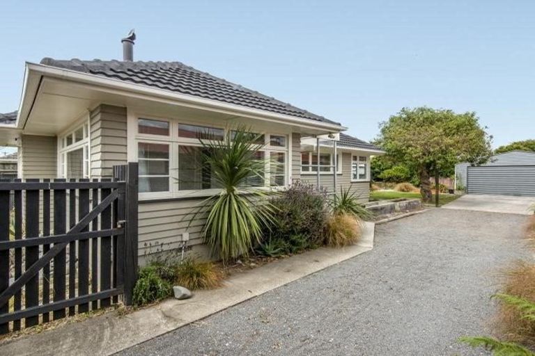Photo of property in 18 Estuary Road, New Brighton, Christchurch, 8061
