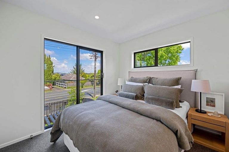 Photo of property in 1/721 Te Atatu Road, Te Atatu Peninsula, Auckland, 0610