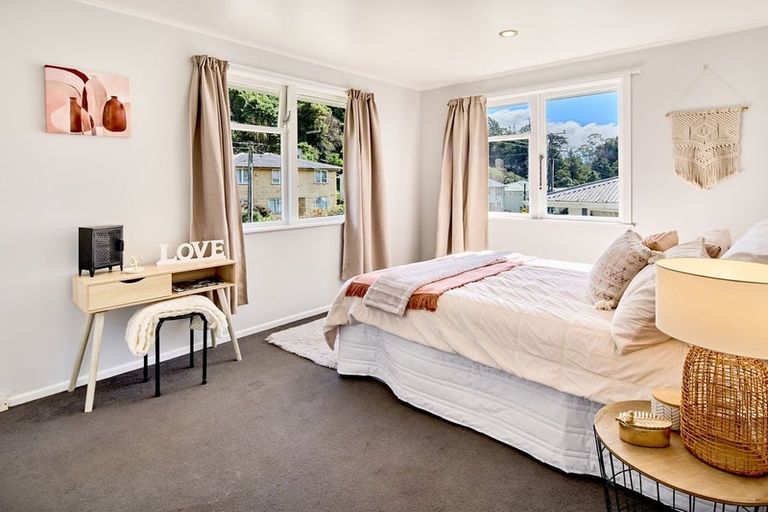 Photo of property in 198 Sievers Grove, Cannons Creek, Porirua, 5024