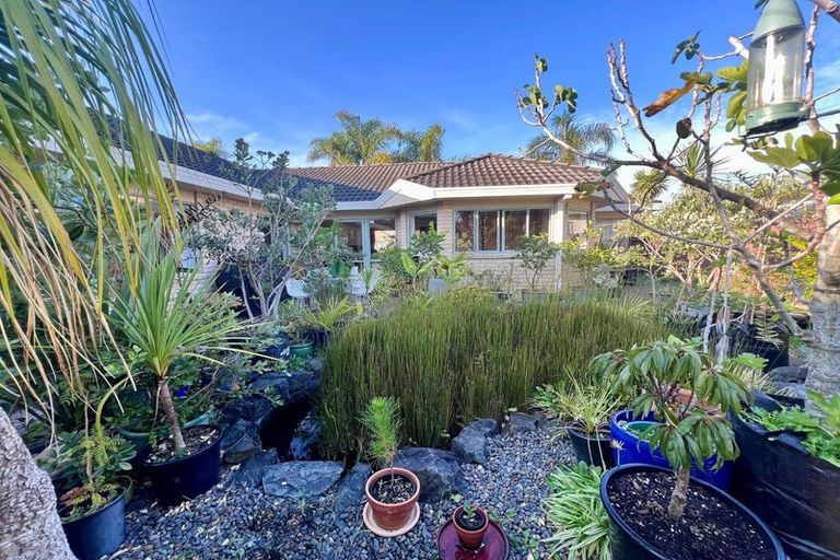 Photo of property in 179 Lakeside Drive, Orewa, 0931