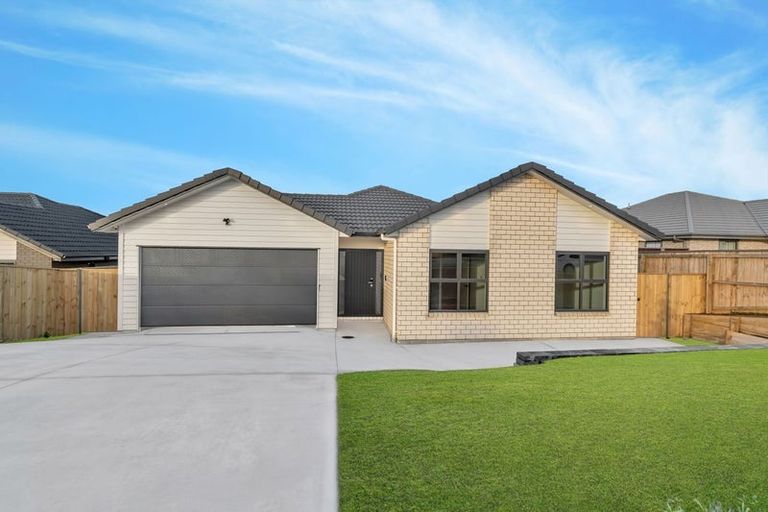 Photo of property in 197 Hitchen Road, Pokeno, 2402