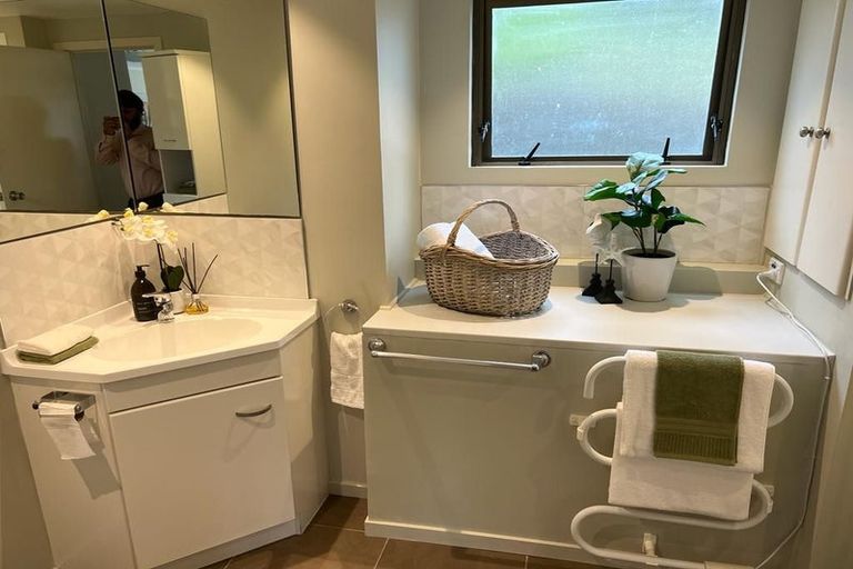 Photo of property in 2/33 Harley Road, Takapuna, Auckland, 0622