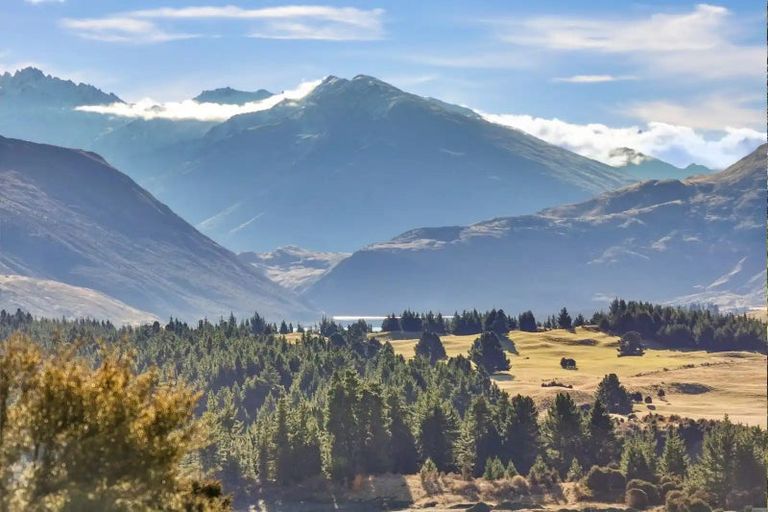 Photo of property in 69 Kanuka Rise, Albert Town, Wanaka, 9305