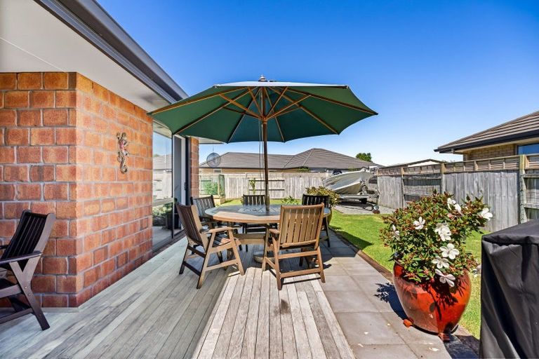 Photo of property in 20 Kowi Lakes Drive, One Tree Point, 0118