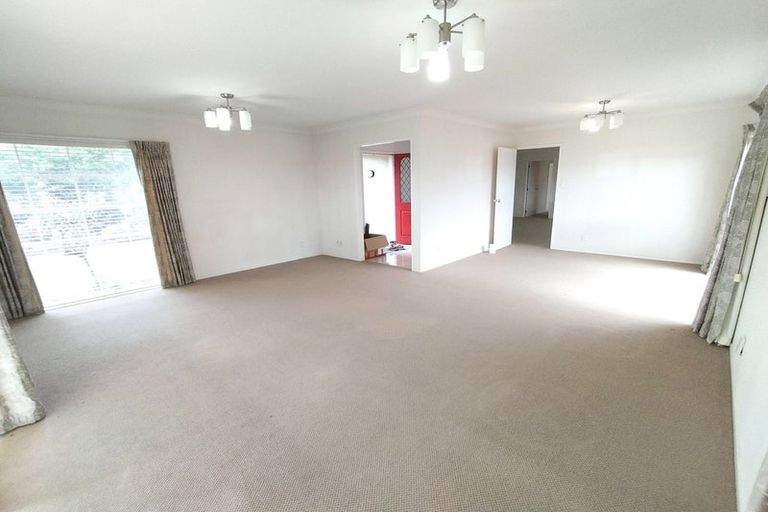 Photo of property in 20 Carriage Close, Northpark, Auckland, 2013