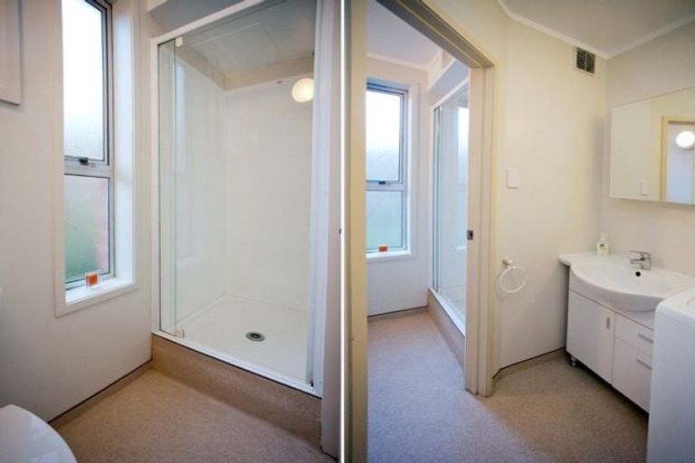 Photo of property in 102 Harbour Terrace, North Dunedin, Dunedin, 9016