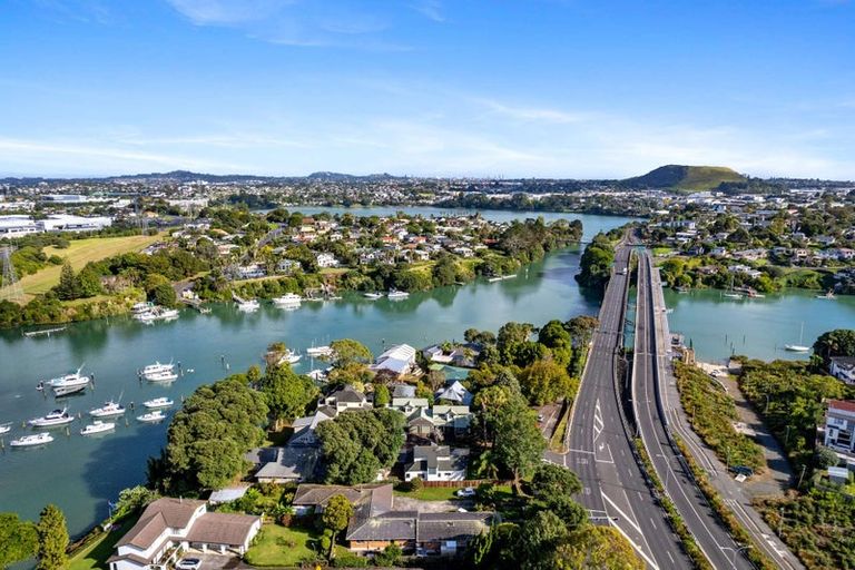 Photo of property in 2/11 Pakuranga Road, Pakuranga, Auckland, 2010