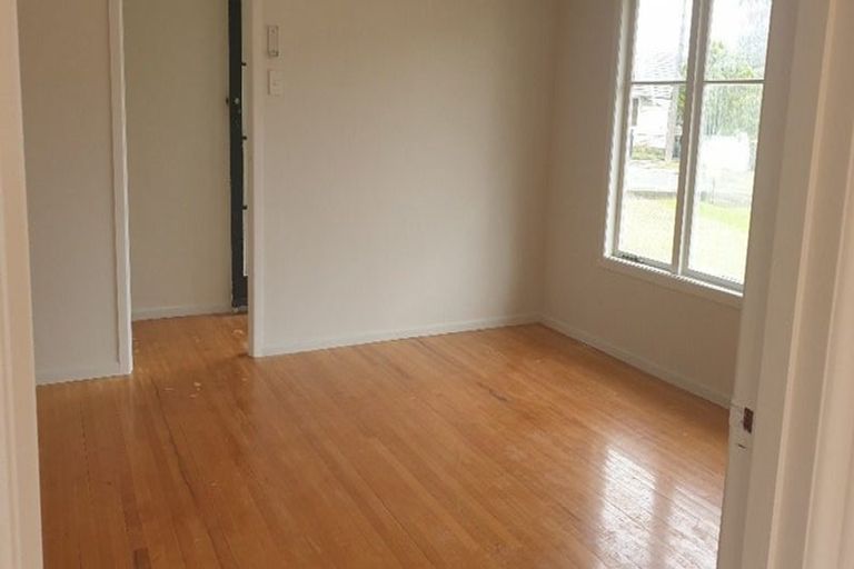 Photo of property in 10 Albert Pryor Avenue, Henderson, Auckland, 0612