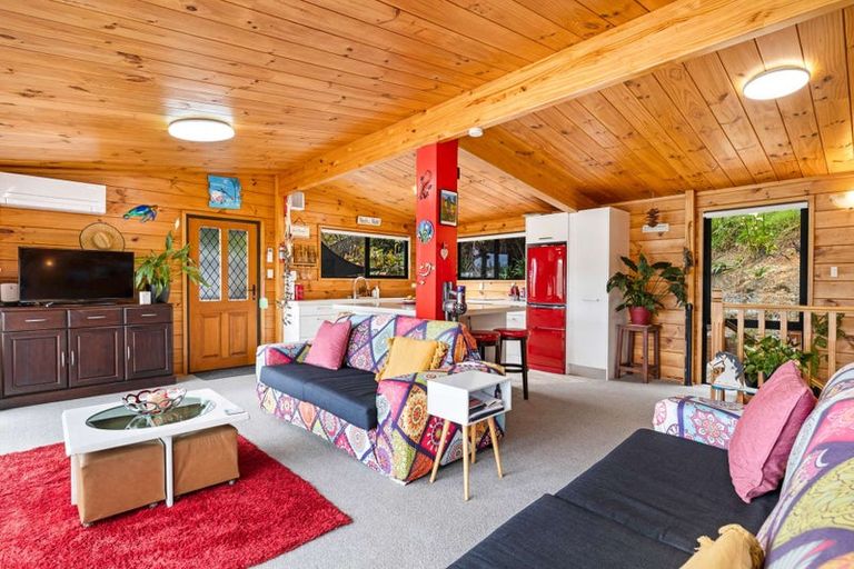 Photo of property in 9a Finlay Grove, Waikawa, Picton, 7220