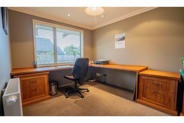 Photo of property in 42 Northwood Avenue, Waikiwi, Invercargill, 9810