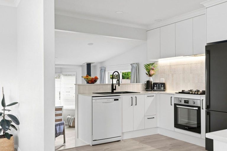 Photo of property in 3 Churchill Place, Cambridge, 3434
