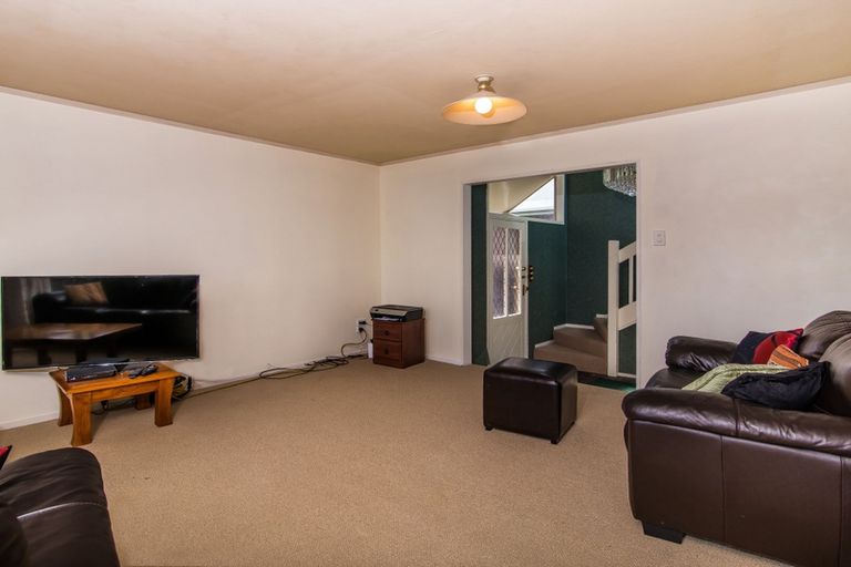 Photo of property in 2/127 Te Heuheu Street, Taupo, 3330