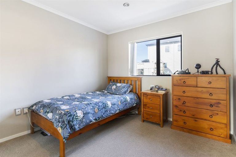 Photo of property in 84 Keri Vista Rise, Papakura, 2110