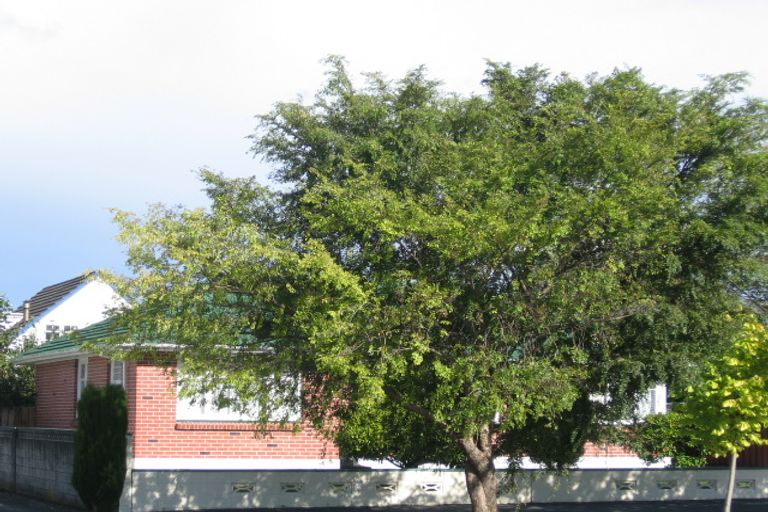 Photo of property in 2a Sutherland Avenue, Silverstream, Upper Hutt, 5019