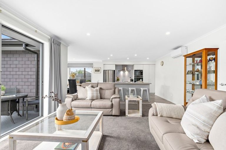 Photo of property in 12 Trevally Place, Snells Beach, 0920