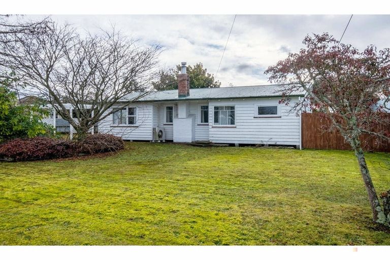 Photo of property in 3 South Terrace Road, Geraldine, 7930