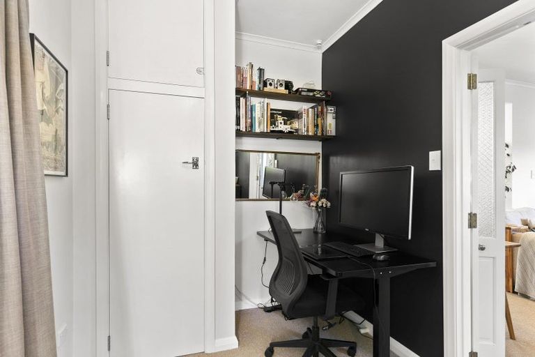 Photo of property in 51 Jackson Street, Island Bay, Wellington, 6023