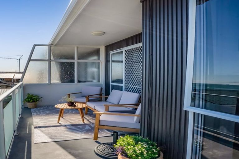 Photo of property in 11b Hine Street, New Plymouth, 4310