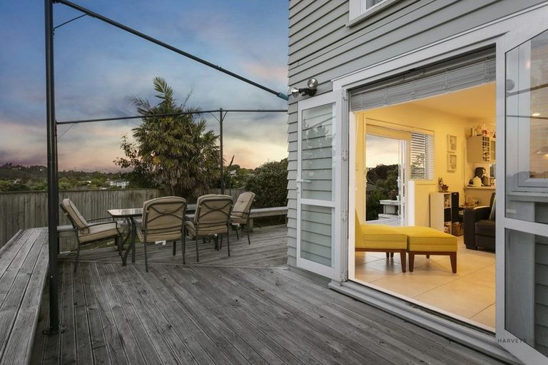 Photo of property in 301b Glengarry Road, Glen Eden, Auckland, 0602