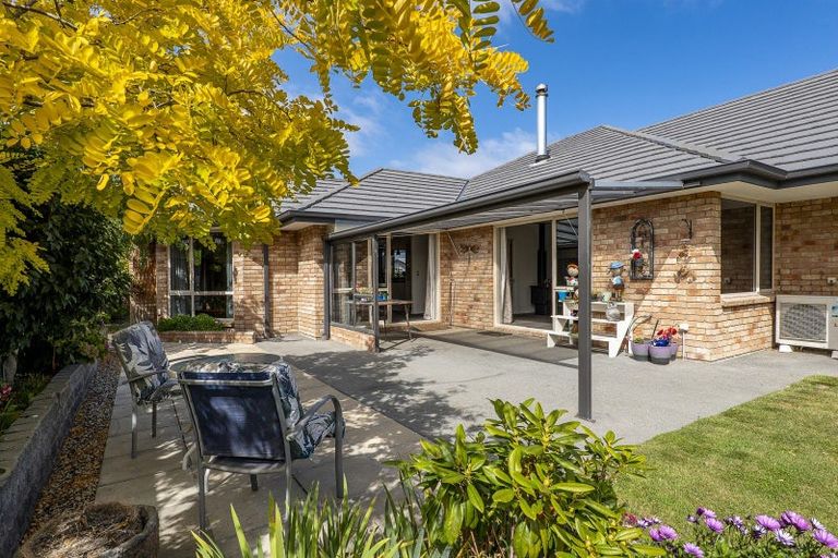 Photo of property in 7 Jarnac Boulevard, Yaldhurst, Christchurch, 8042