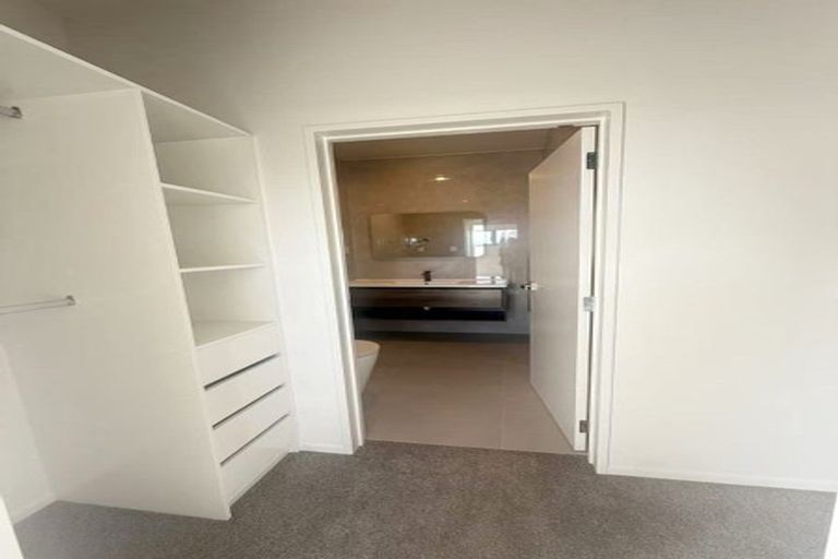 Photo of property in 15 Piringa Road, Pukekohe, 2120