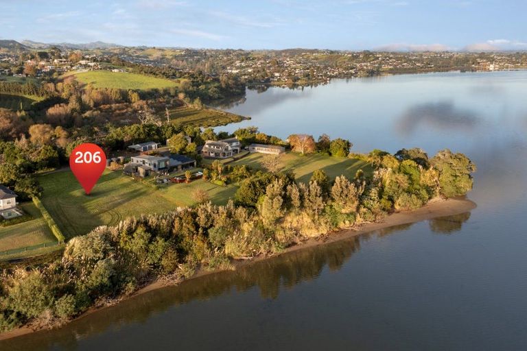 Photo of property in 206 Ranginui Road, Welcome Bay, Tauranga, 3175