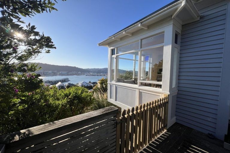 Photo of property in 11 Mcintyre Avenue, Mount Victoria, Wellington, 6011