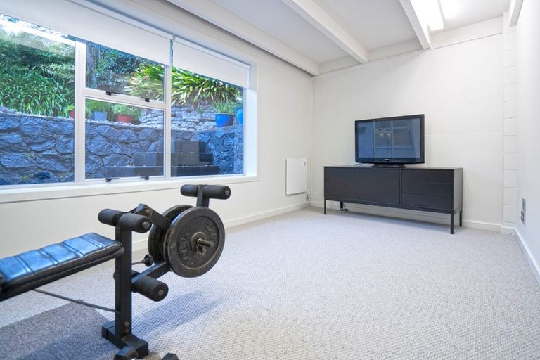 Photo of property in 155 Vivian Street, New Plymouth, 4310