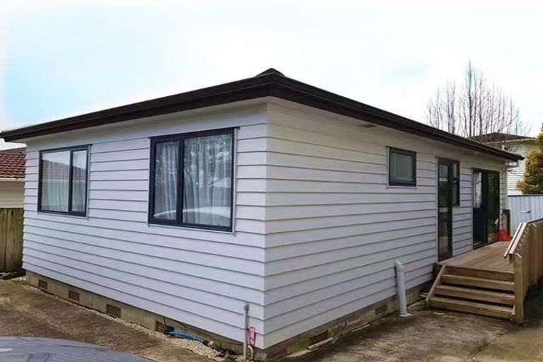 Photo of property in 33 Cherry Road, Bucklands Beach, Auckland, 2014