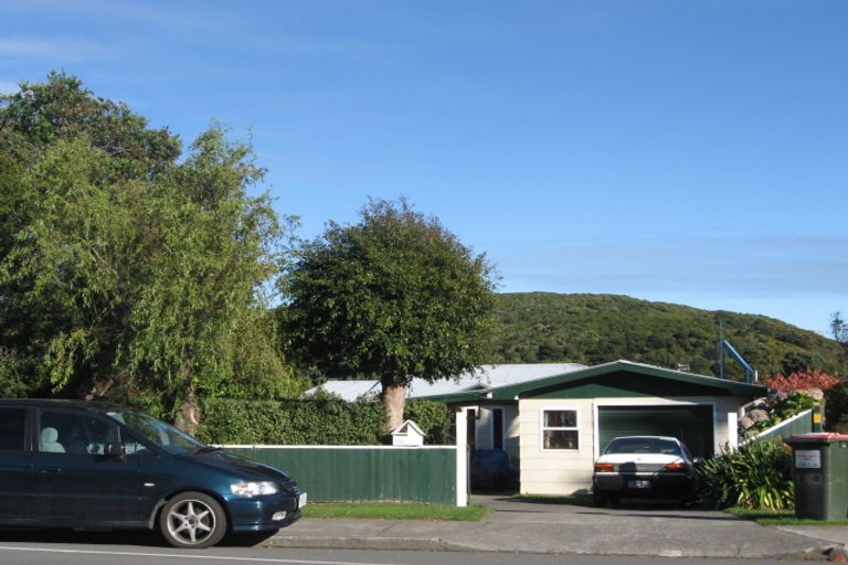 Photo of property in 128 Ruapehu Street, Paraparaumu, 5032