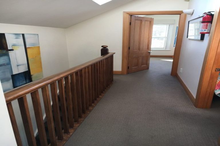 Photo of property in 3 Newman Terrace, Thorndon, Wellington, 6011