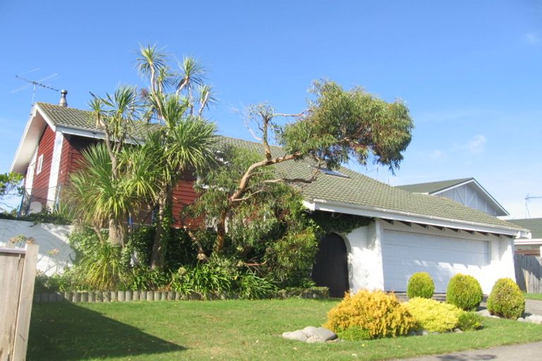 Photo of property in 35 Discovery Drive, Whitby, Porirua, 5024