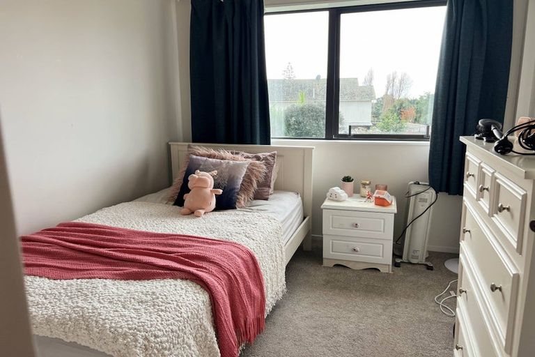 Photo of property in 2f Millen Avenue, Pakuranga, Auckland, 2010