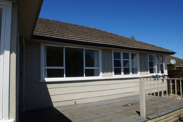 Photo of property in 9 Wilmot Street, Northcote, Christchurch, 8052